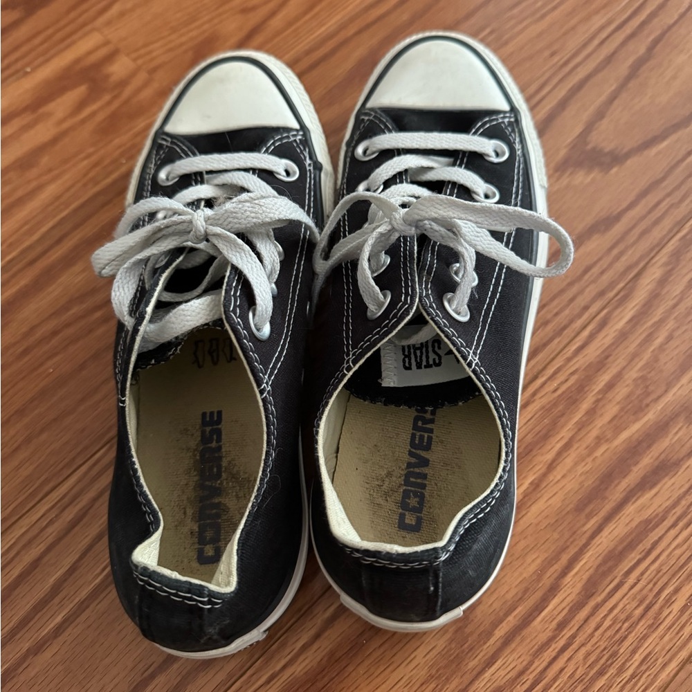 Women’s Black Converse Size 5.5